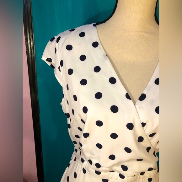 J.Crew White+Black Polka Dot Short Sleeve Faux Wrap Midi Dress - Picture 8 of 16